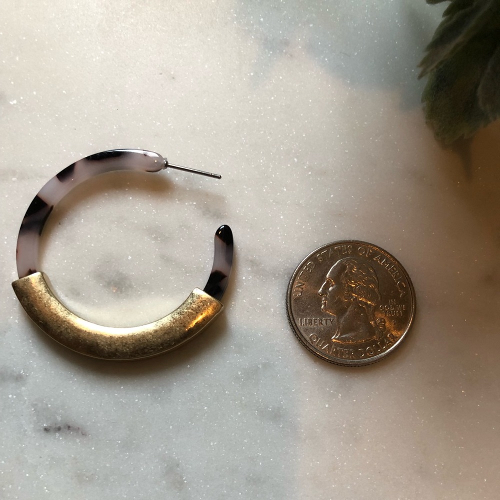 NWOT Classic Tortoise Resin w/ Gold Plating - Picture 4 of 4